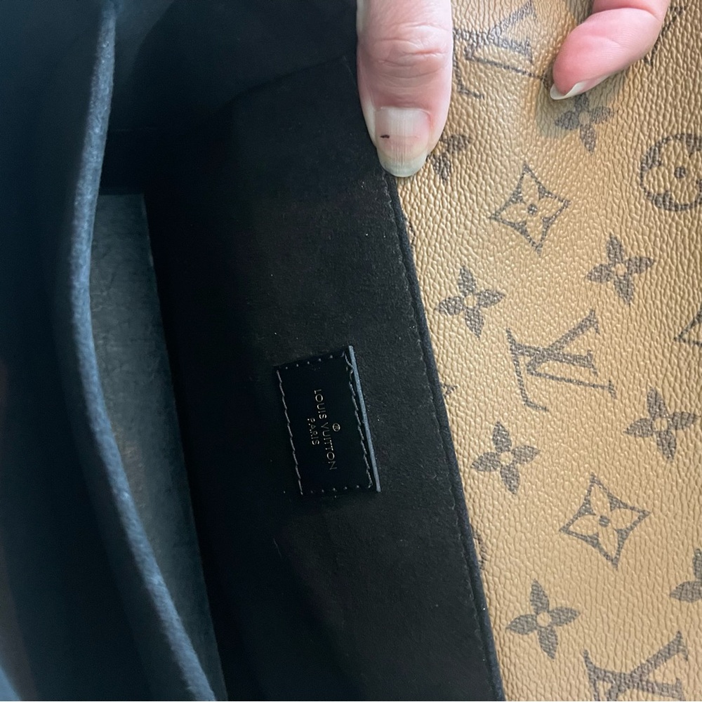 **SOLD** POCHETTE MÉTIS - Monogram Reverse - Picture 10 of 13
